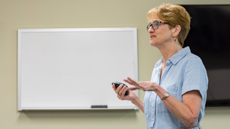 Laura Edelman, professor of psychology, teaches a class.